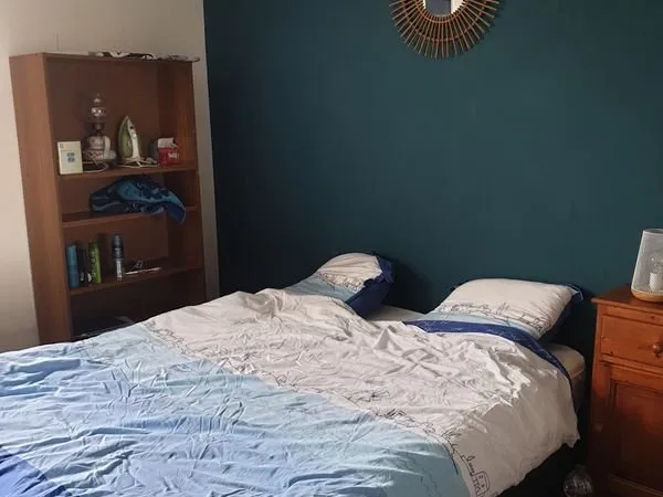 Chambre meublée