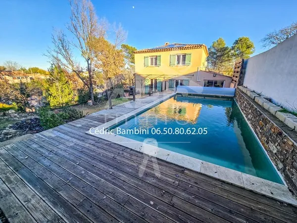 En exclusivité sur St Maximin - Maison 6 pièce(s) de 142 m² sur 1200 m² de terrain avec piscine