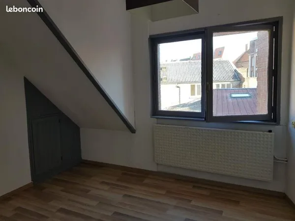 💥 Chambre petit budget - 10 m² - Saint-Pol-sur-Ternoise