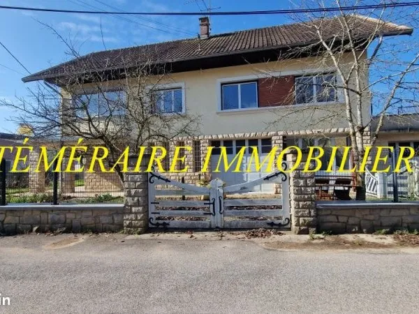 Maison 9 pièces 228 m²