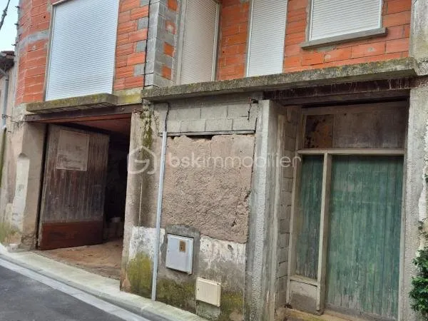 Maison vigneronne avec jardin et garage à réhabiliter - Marseillan centre