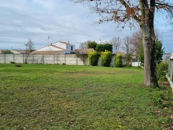 811 m2 Terrain à bâtir - Proche de tous commerces