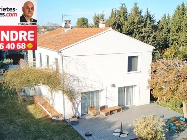 PROCHE DE l'ISLE SUR LA SORGUE: VILLA SPACIEUSE DANS QUARTIER RESIDENTIEL