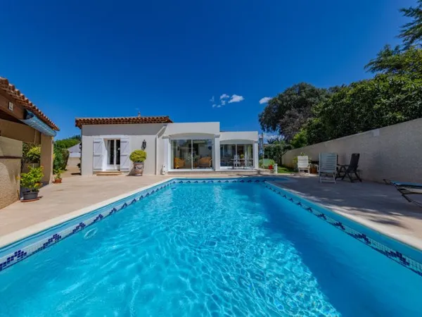 Villa 6 pièces 161 m2 L'Atelier de l'Immo - Votre Havre de Paix Familial à Saturargues !