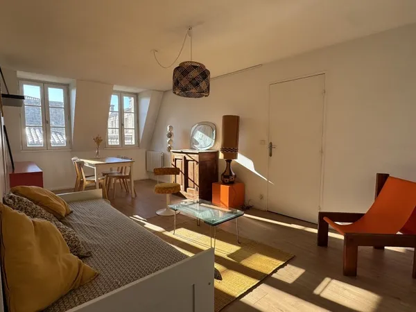 Location T2 Bordeaux centre + parking