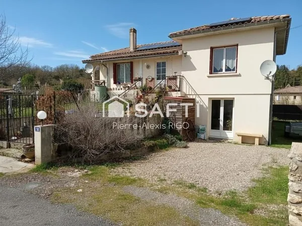 Maison de village de 145 m² avec piscine.