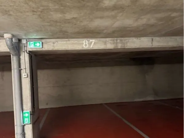 Parking Courbevoie Charras