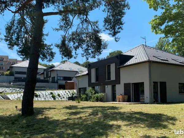 Magnifique Appartement/Maison en Duplex - 95 m² avec grand jardin - Saint-Rémy-l'Honoré