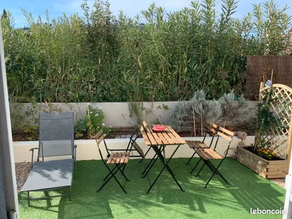 Grand studio en RDC dans villa à Hyères