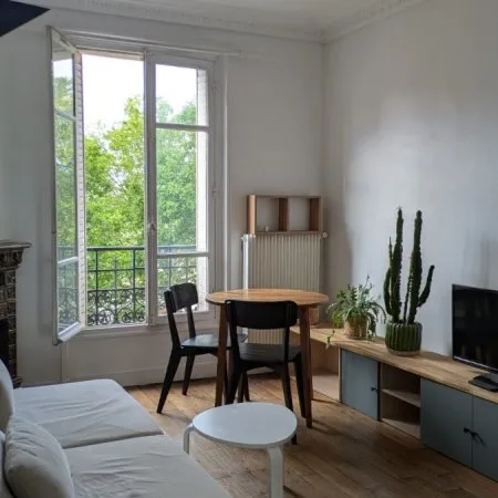 Saint-Ouen : Loue chambre meublée 11m²