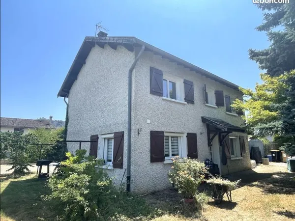Maison familiale 5 chambres / piscine / au calme