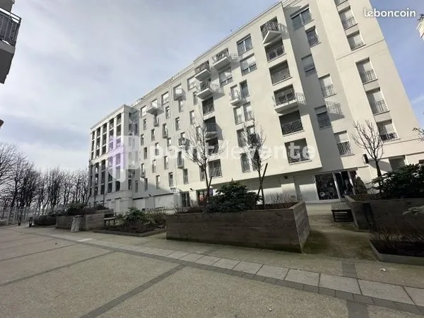 Local commercial 77 m²