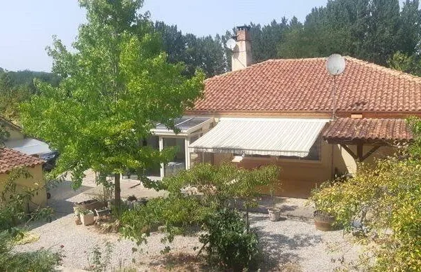 Maison de plain-pied 5 pièces 165 m²