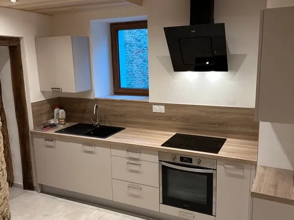 Maison de villlage en pierre rénovée spoy