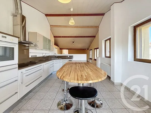 Maison 9 pièces 269 m²