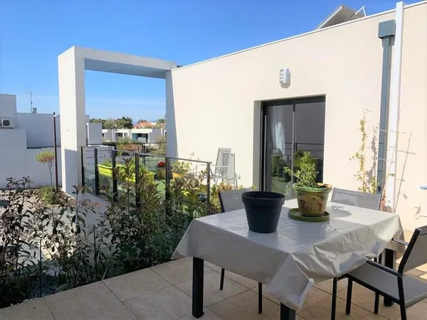 EXCLUSIVITE Au MAS SAINT PIERRE Villa F4 (3 suites) avec Pi