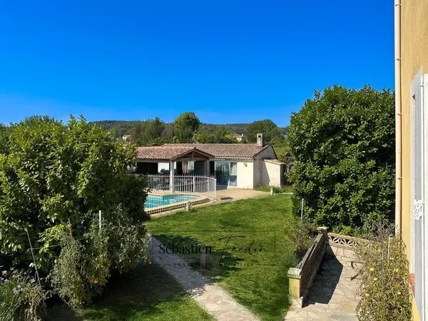 Ensemble immobilier à vendre à BOUC BEL AIR (13) - deux logements - grande parcelle - piscine et poo