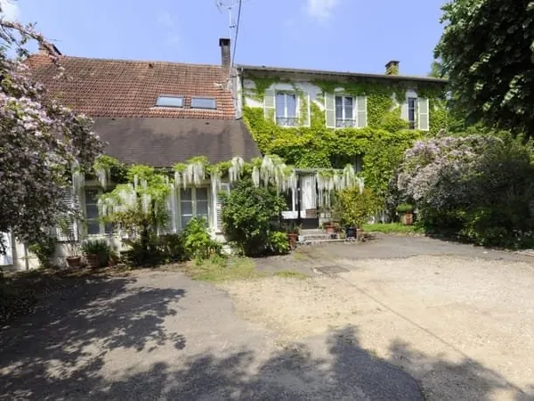 SUBLIME MAISON ATYPIQUE et LUMINEUSE de 14 pièces 370m2 avec