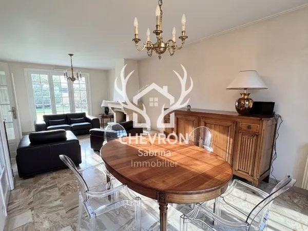 Maison - 142 m2 - 6 Pièces
