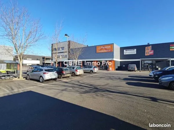 Local industriel 471 m²