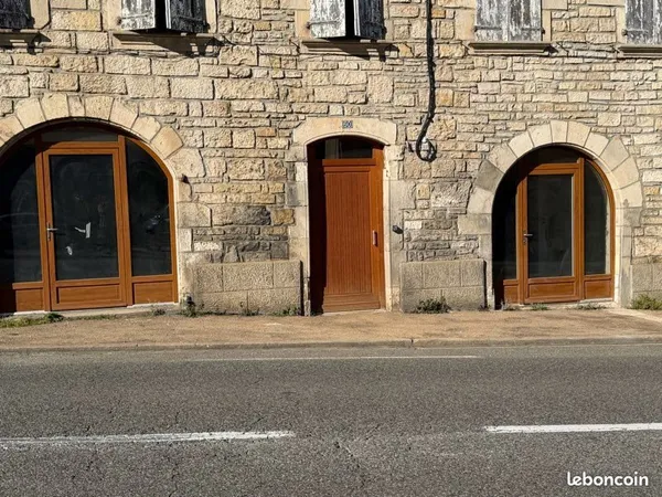 Local commercial de 49m2 Belle surface pour activité professionnelle
