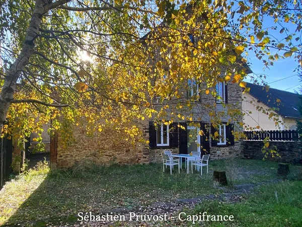 Dordogne (24) Maison à vendre 5 pièces LA COQUILLE (24), 3 chambres, dépendance, terrain 400m2, beau
