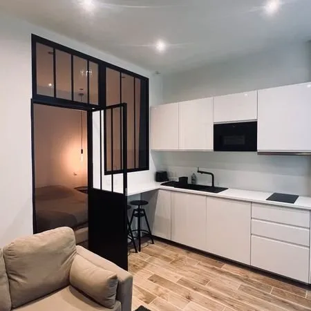 Loue Studio 28m², entièrement neuf, Rue notre dame, plein coeur des chartrons - Bordeaux