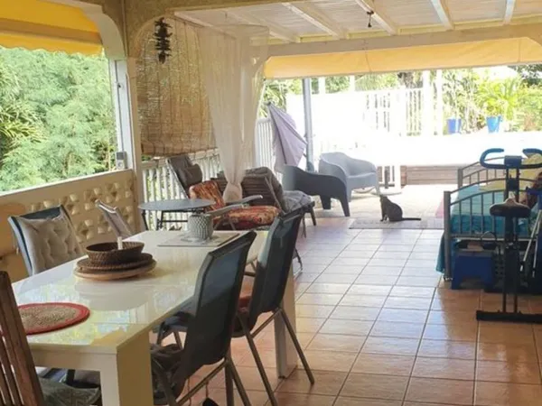 Maison 3 chambres, et t2 indépendant et traversant