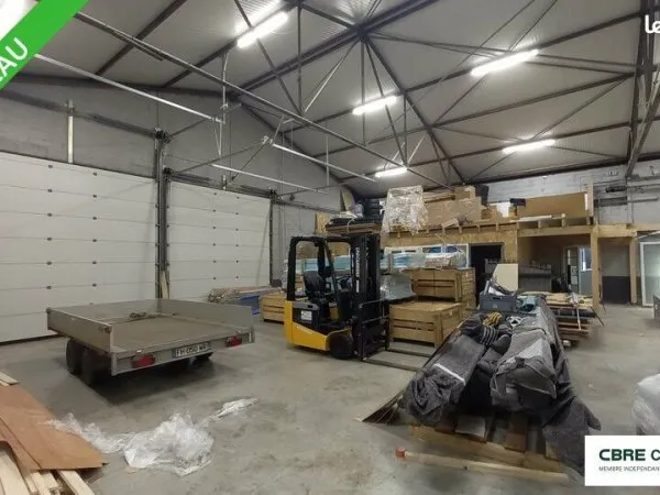 Local commercial 600 m²