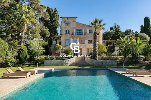 Villa 8 pièces 350 m²