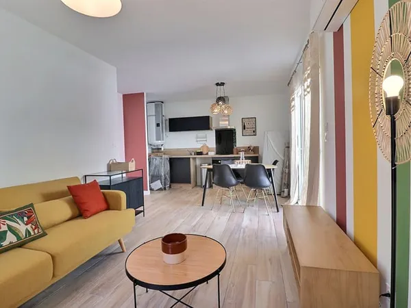 APPARTEMENT T2 MEUBLE AVEC TERRASSE - ALBI RUE DU ROC