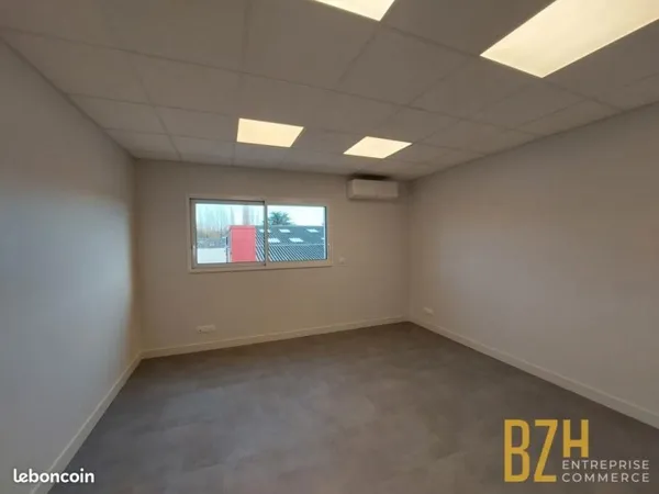 Bureau 16 m²