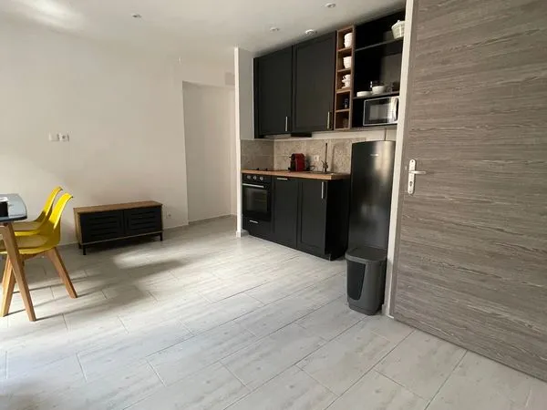 À LOUER - Superbe F2 Meublé - 36 m² - Sens Centre-Ville (Quartier Amande)