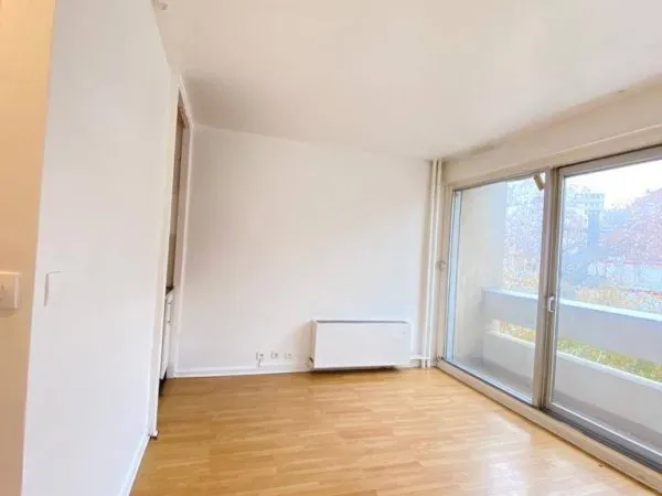 Studio 1 pièce 18 m²
