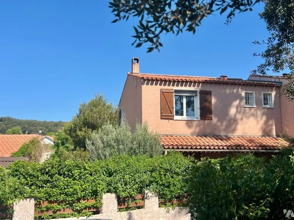 Vends villa - 77.3m² - 4 pièces, 3 chambres - Marseille 13e Arrondissement 13013