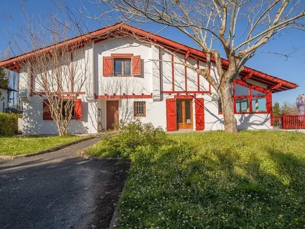 Maison Arcangues 6 pièce(s) 199 m2