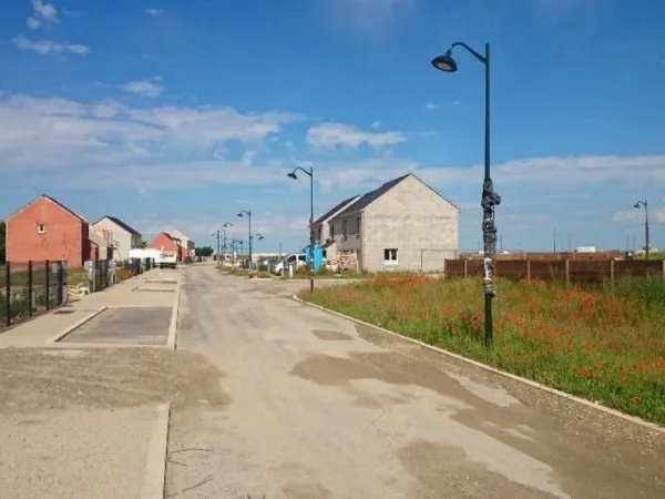 Terrain 310 m²