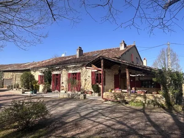 Maison 9 pièces 237 m²