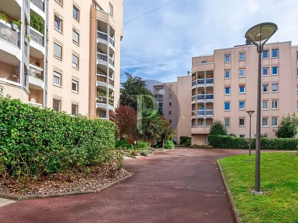 94250 GENTILLY - Appartement 62,96 m² - 3 pièces - Terrasse - Parking - Cave