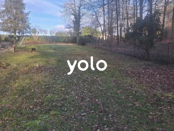 Terrain 800 m²