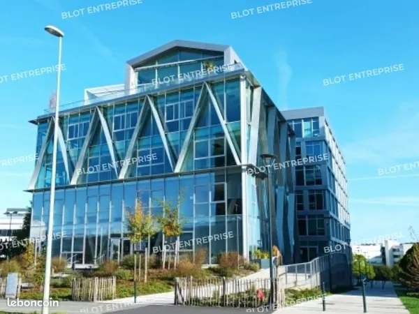 Bureaux 324 m²