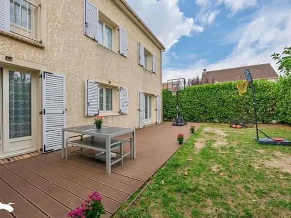 Pavillon de 8 pièces principales