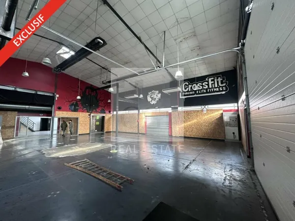 Local commercial 626 m²