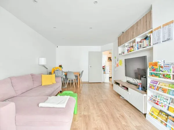 EXCLUSIVITE COBIMMO 3 pièces lumineux en parfait état avec g