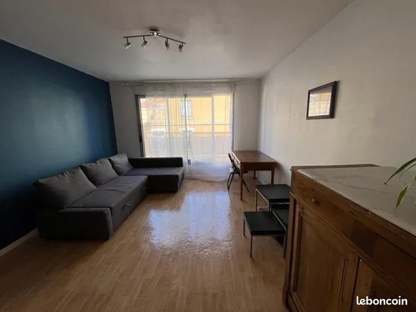 Appartement 50 m2 Lyon 7eme proche Saint-Louis