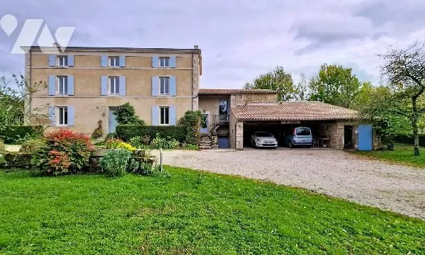 Maison 7 pièces 264 m²