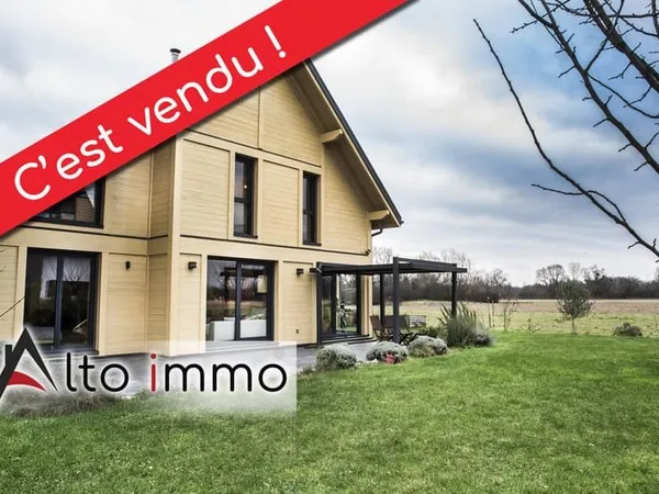 Maison contemporaine en bois 166 m2 sur terrain de 6,42 ar