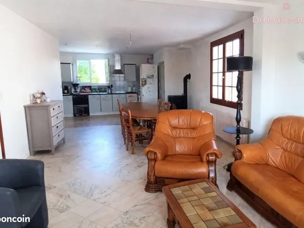 Maison 5 pièces 147 m²