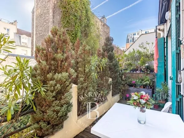 Paris 17 - rue du Printemps - Appartement avec terrasse - 3 chambres et 1 bureau
