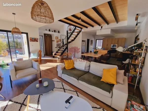 Villa 6 pièces 180 m²